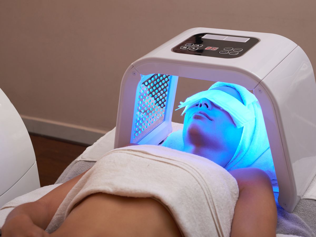 LED facial